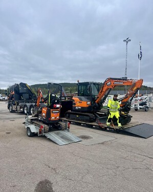 Full fart p&aring; v&aring;ra gr&auml;vmaskiner