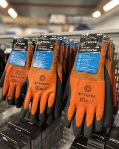 Grymma handskar i lager